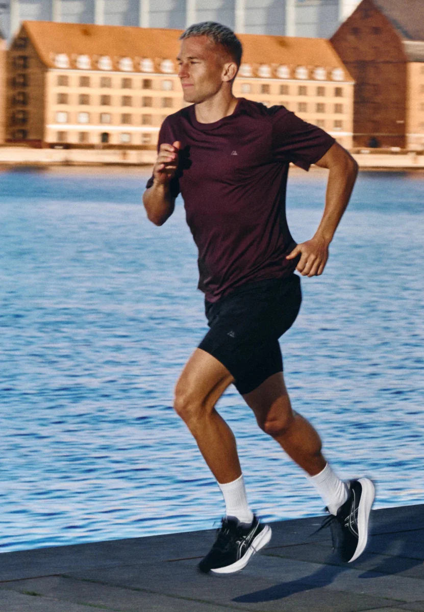 MOMENTUM RUNNING T-SHIRT - Image 5